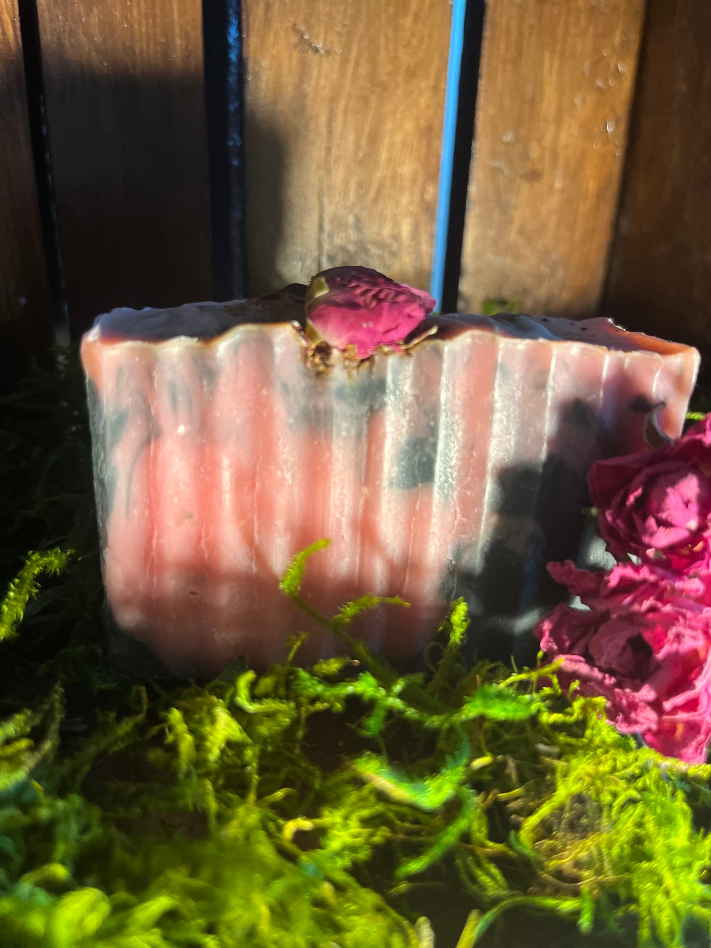 Midnight Rose Bar – Luxurious Floral Glow